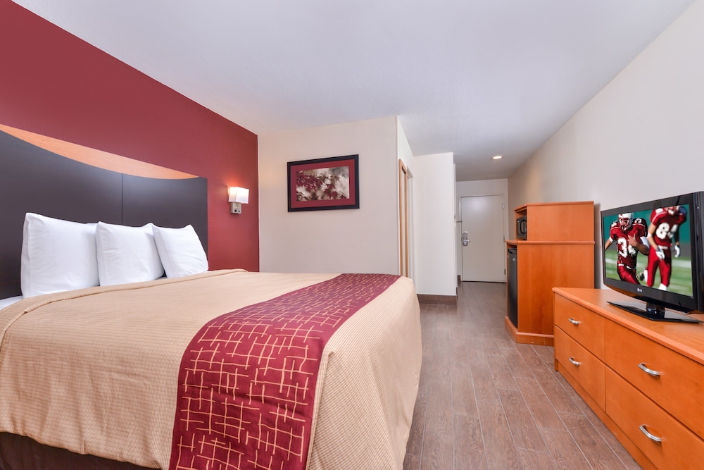 Red Roof Inn & Suites Danville, IL 12/30