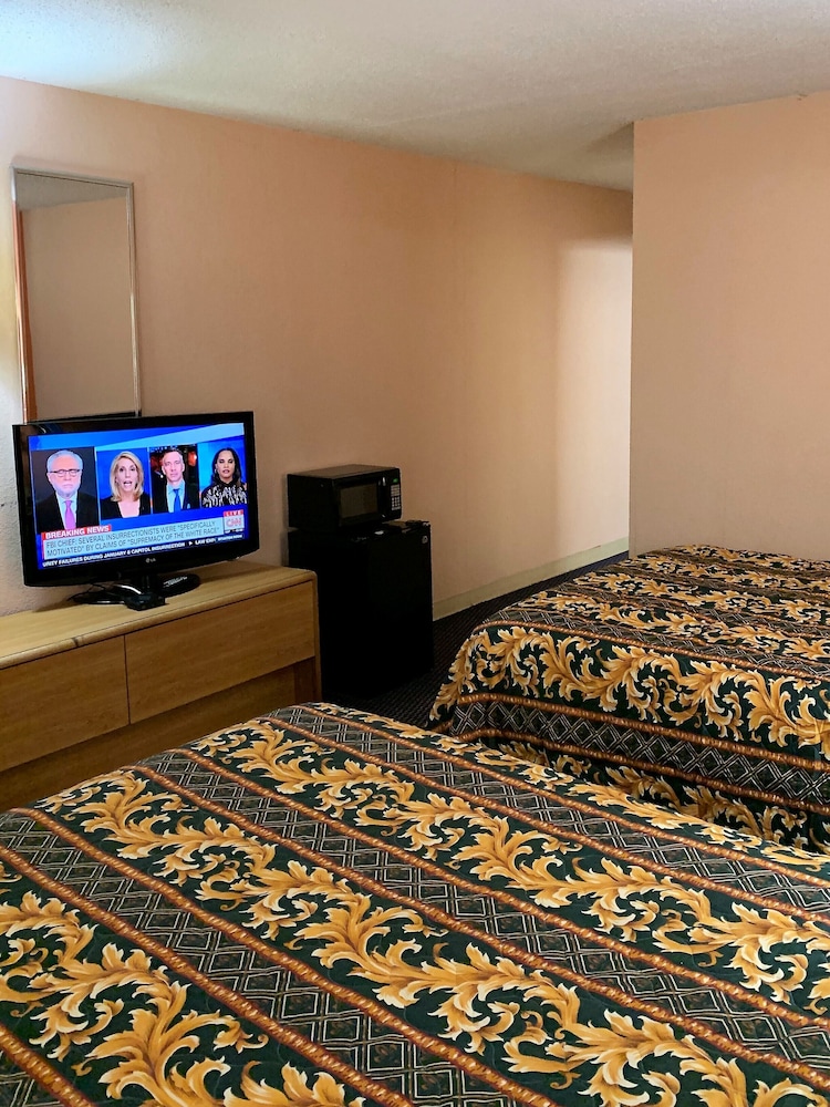 Red Carpet Inn & Suites Lima 24/64