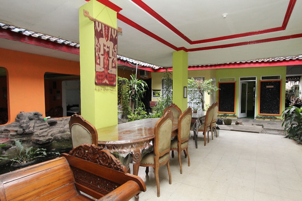 Oyo 434 Hotel Parahiyangan 22/23