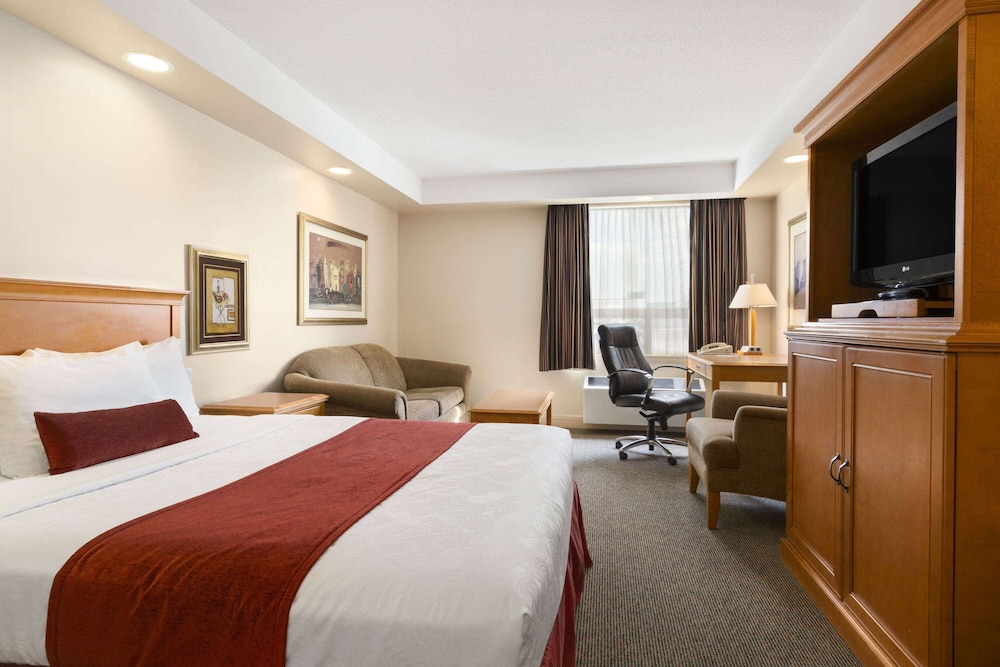 Travelodge By Wyndham Spruce Grove 16/50