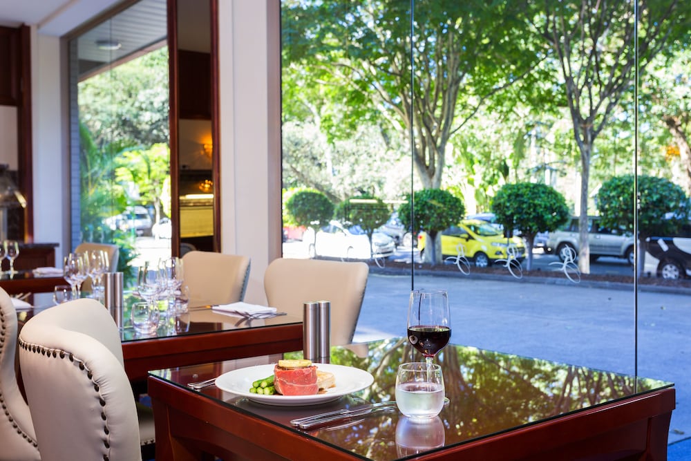 Royal on the Park Hotel and Suites 43/57