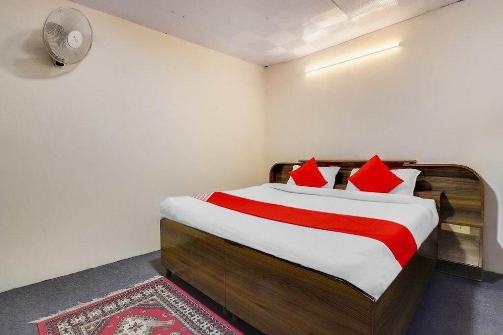Hotel Himdhara 4/22