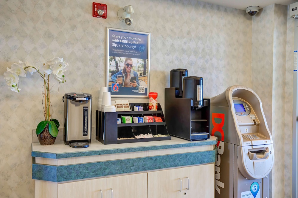 Motel6 Grande Prairie, AB 58/65