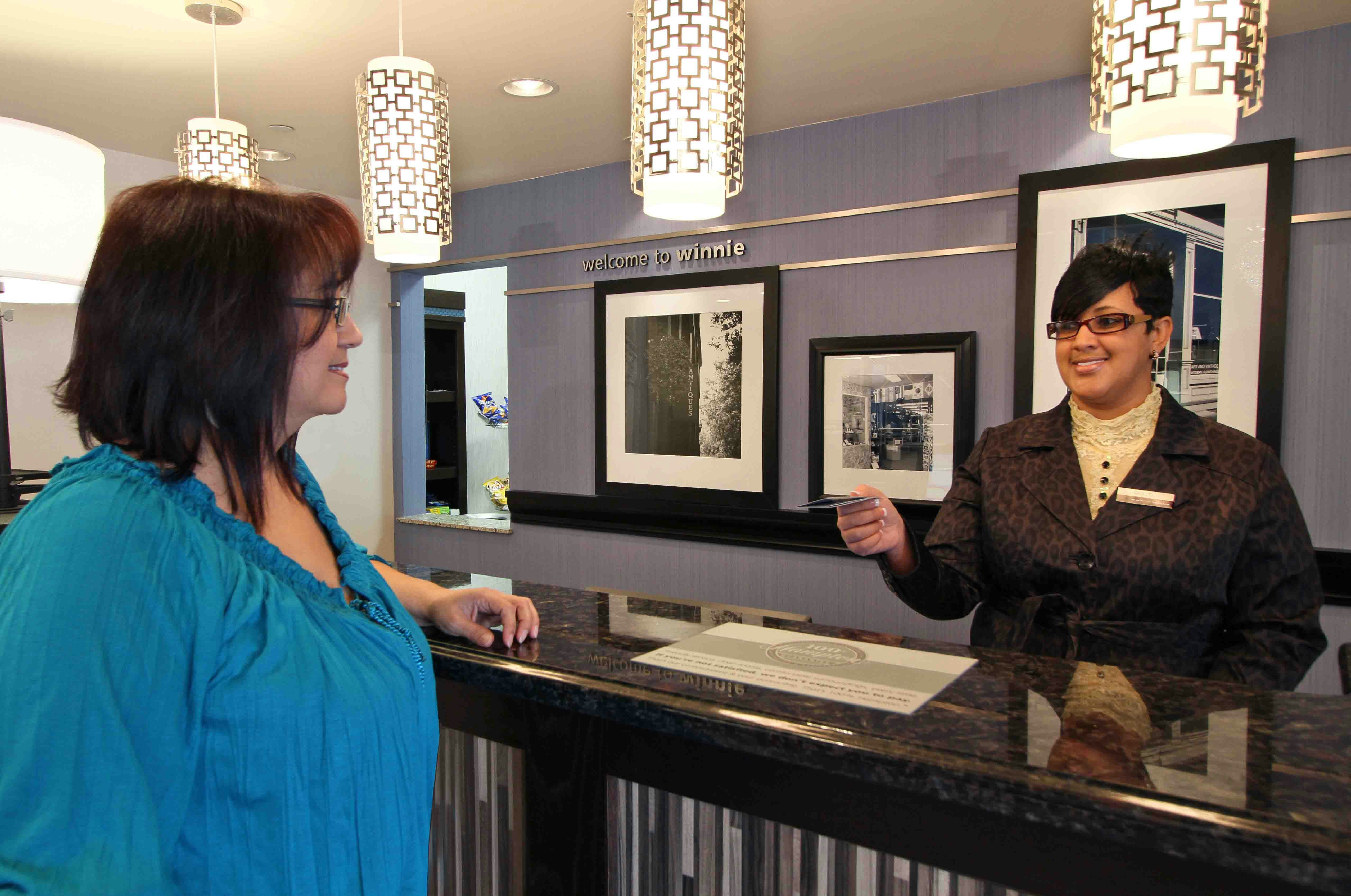 Hampton Inn And Suites Winnie 6/46