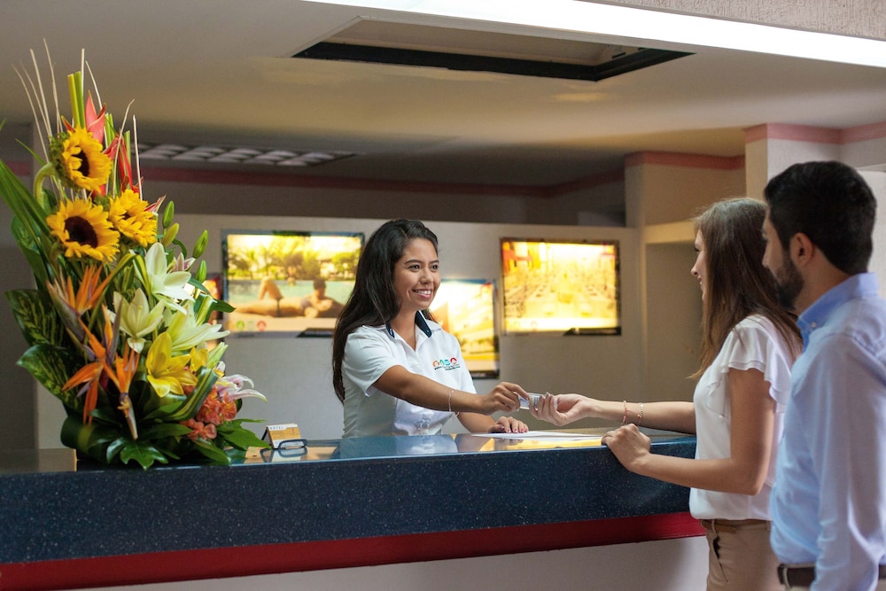 Uxulkah Hotel 6/60