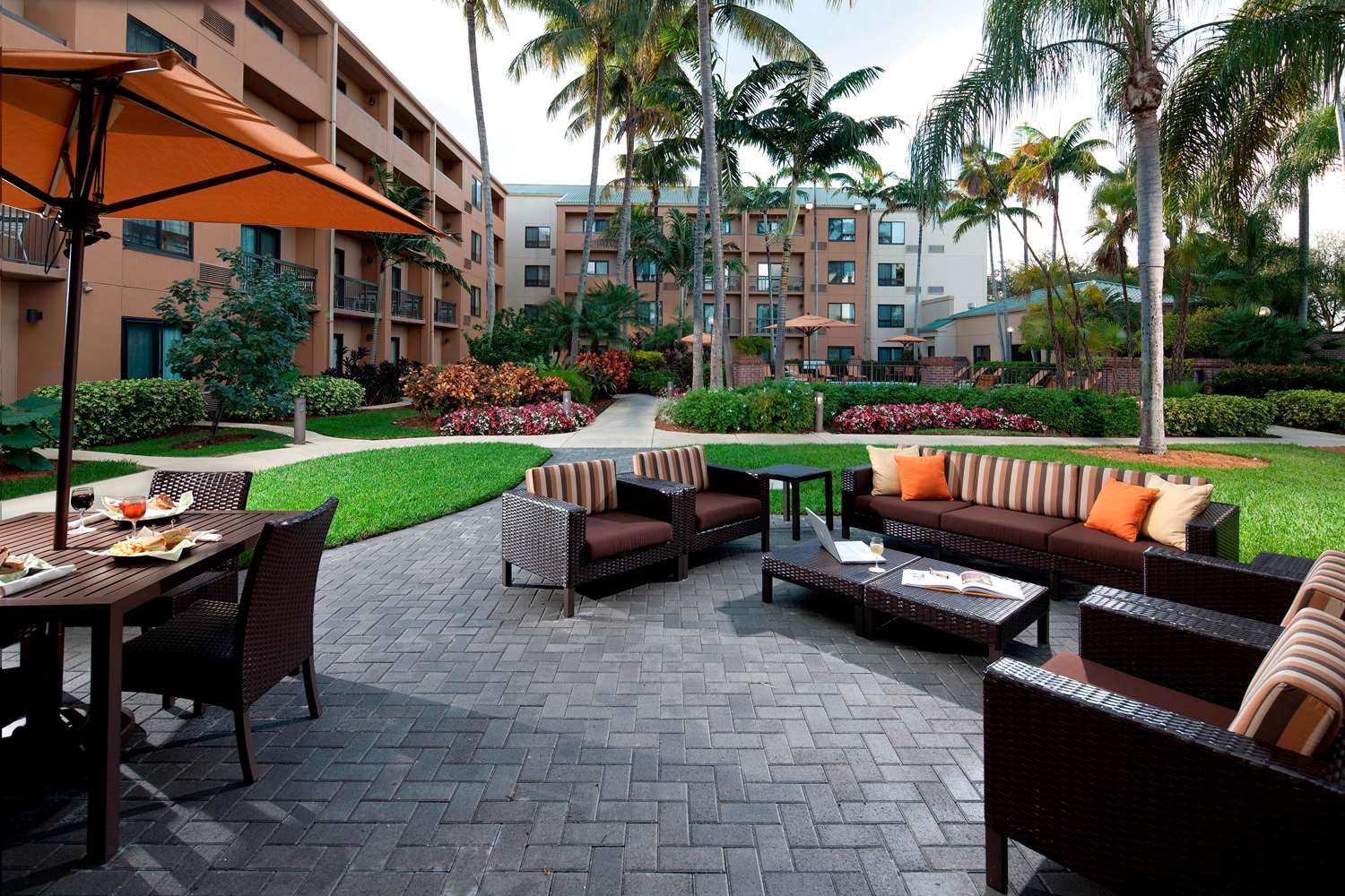 Sonesta Select Miami Lakes 40/42