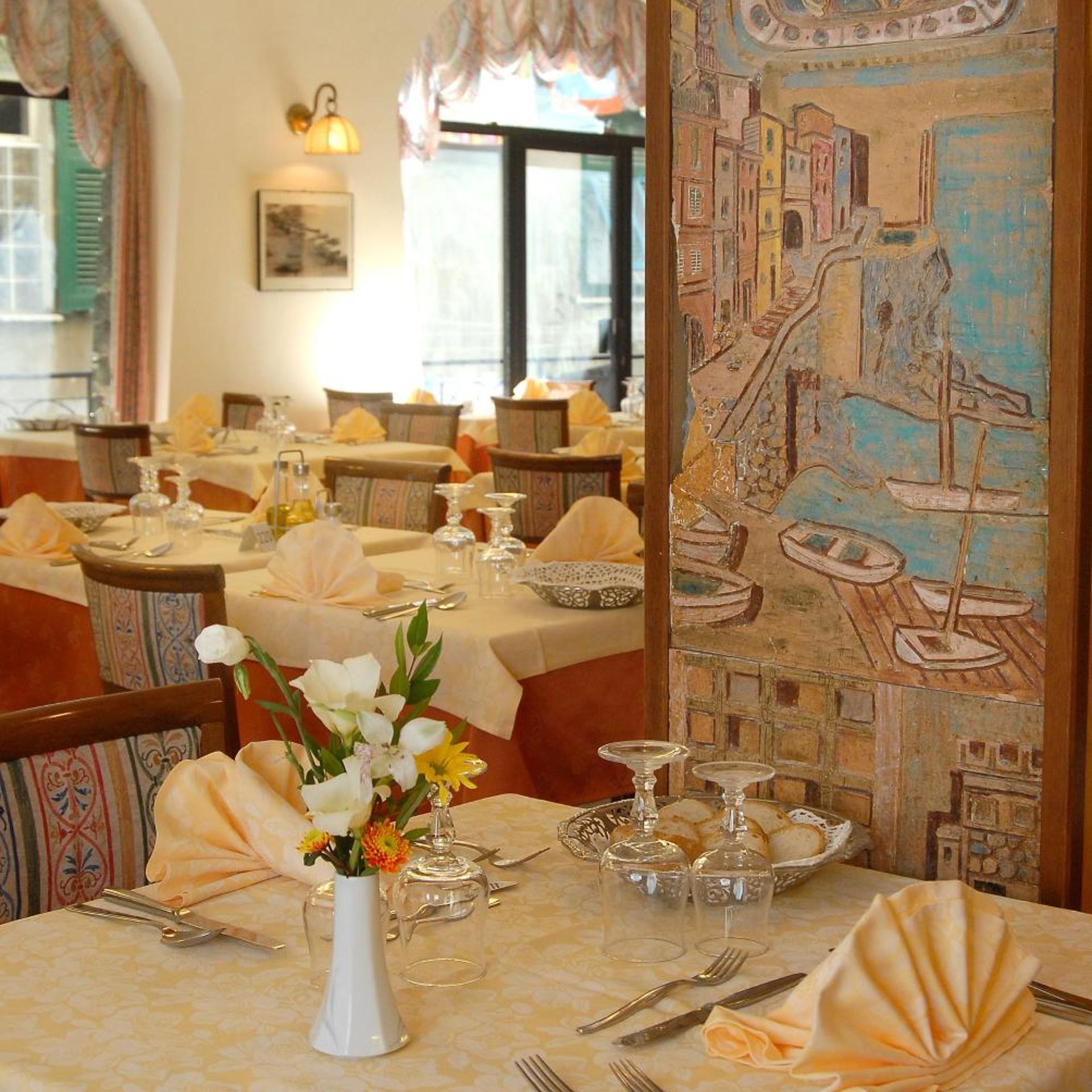 Albergo degli Amici 40/57