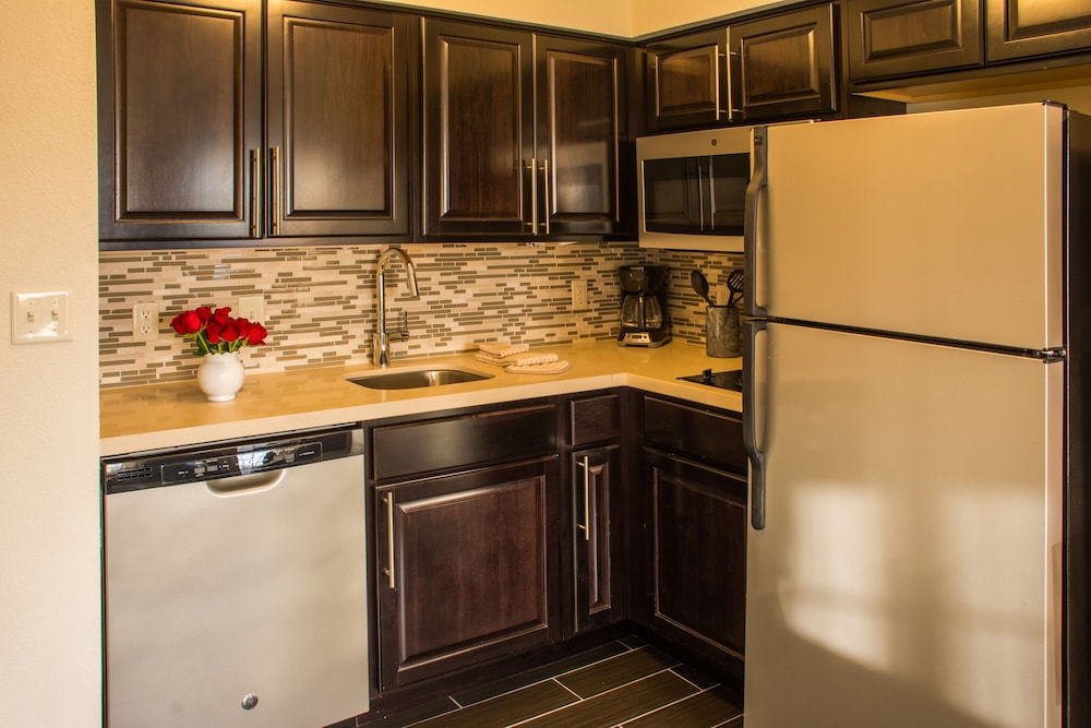 Staybridge Suites Schererville 6/55