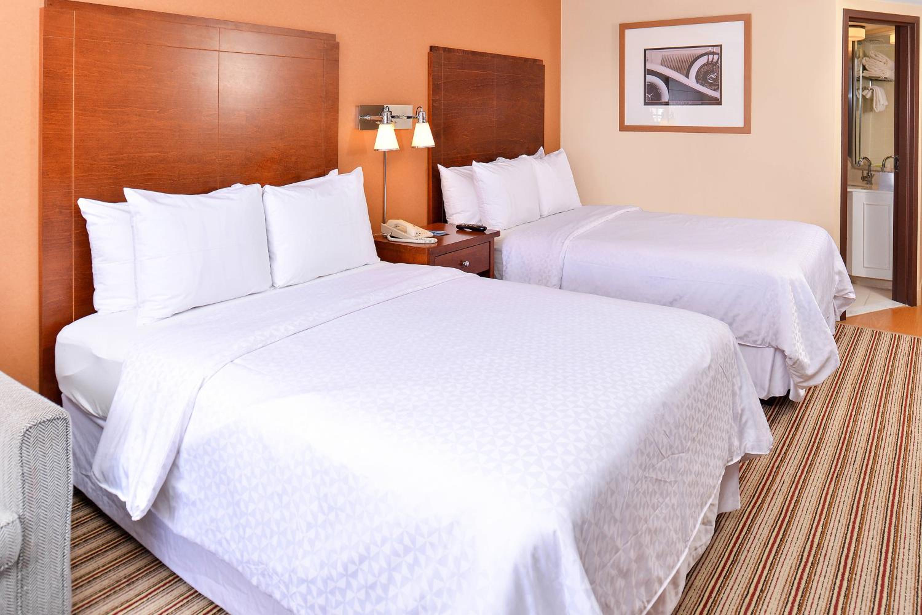 Room, Quadruple