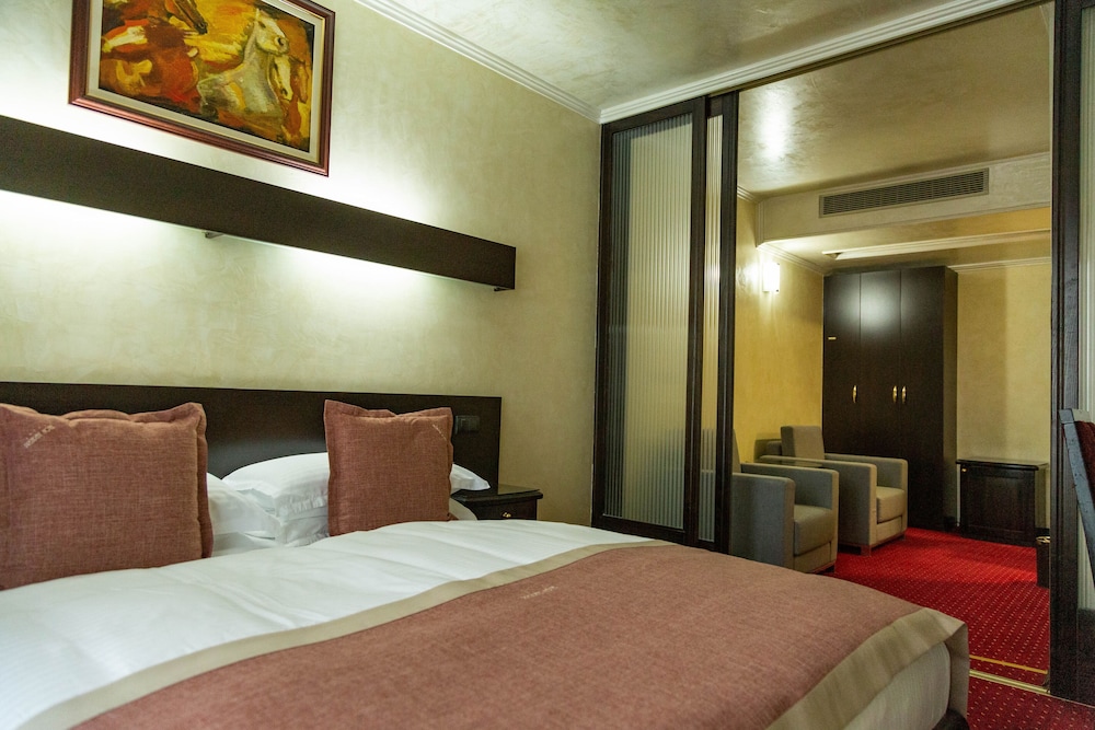 Prezident Hotel 15/75
