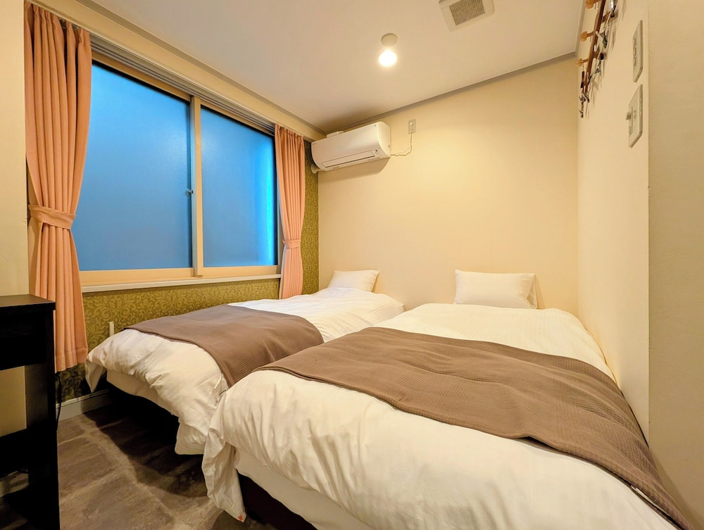 Design, Quadruple, 4 Beds