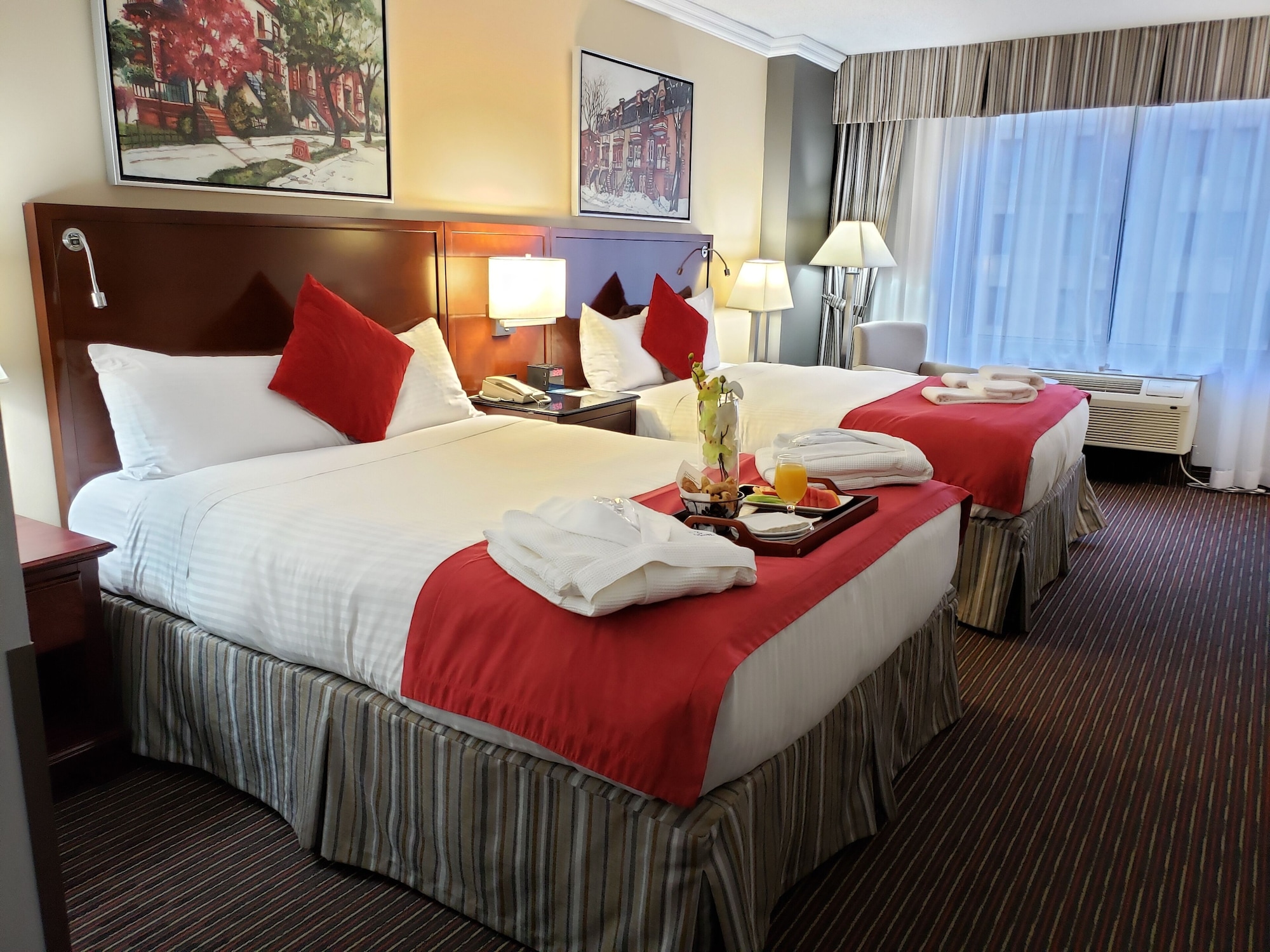 STANDARD, 2 QUEEN BEDS
