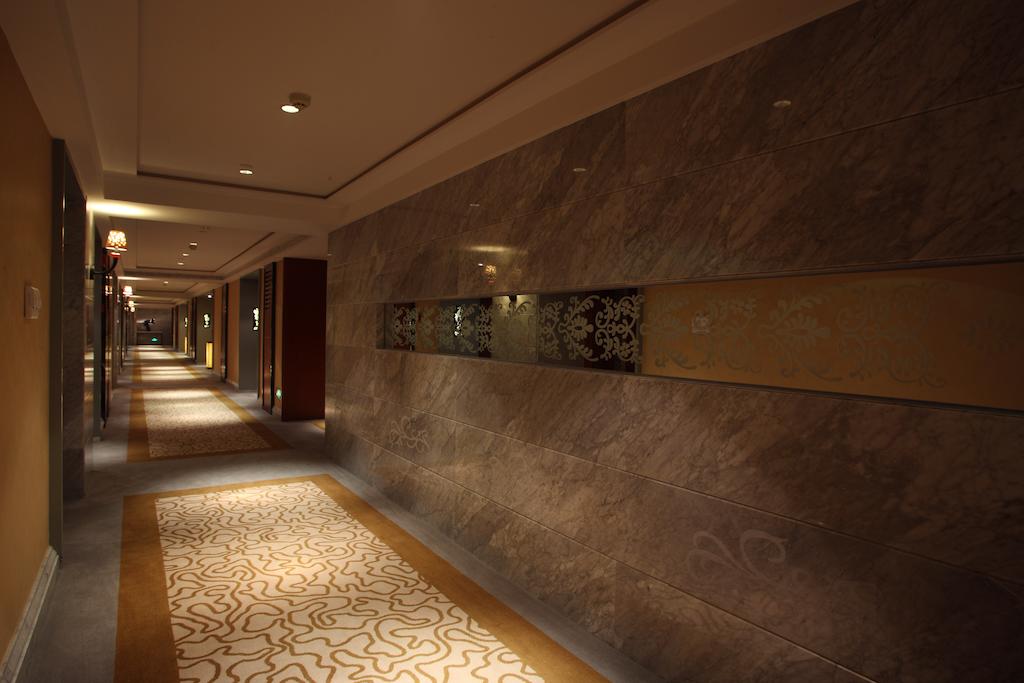 Yihe Grand Hotel 37/38