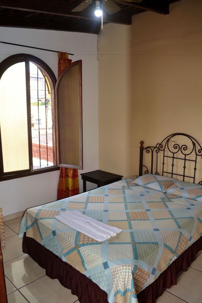 Villa Florencia Centro Hotel 56/58