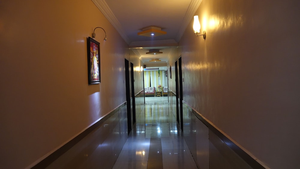 Hotel Sai Shraddha 18/26