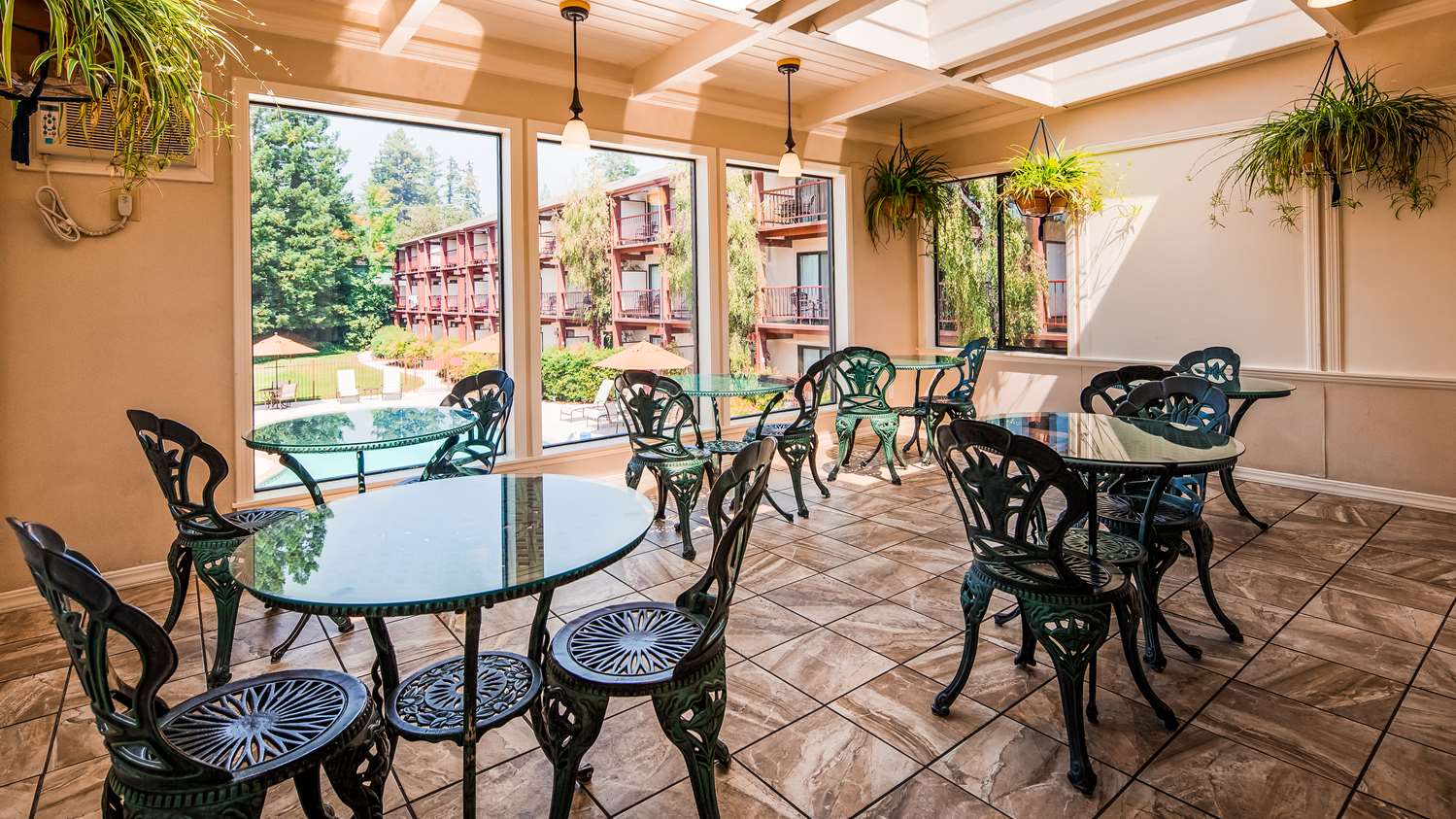 Best Western Plus Humboldt House Inn 35/44