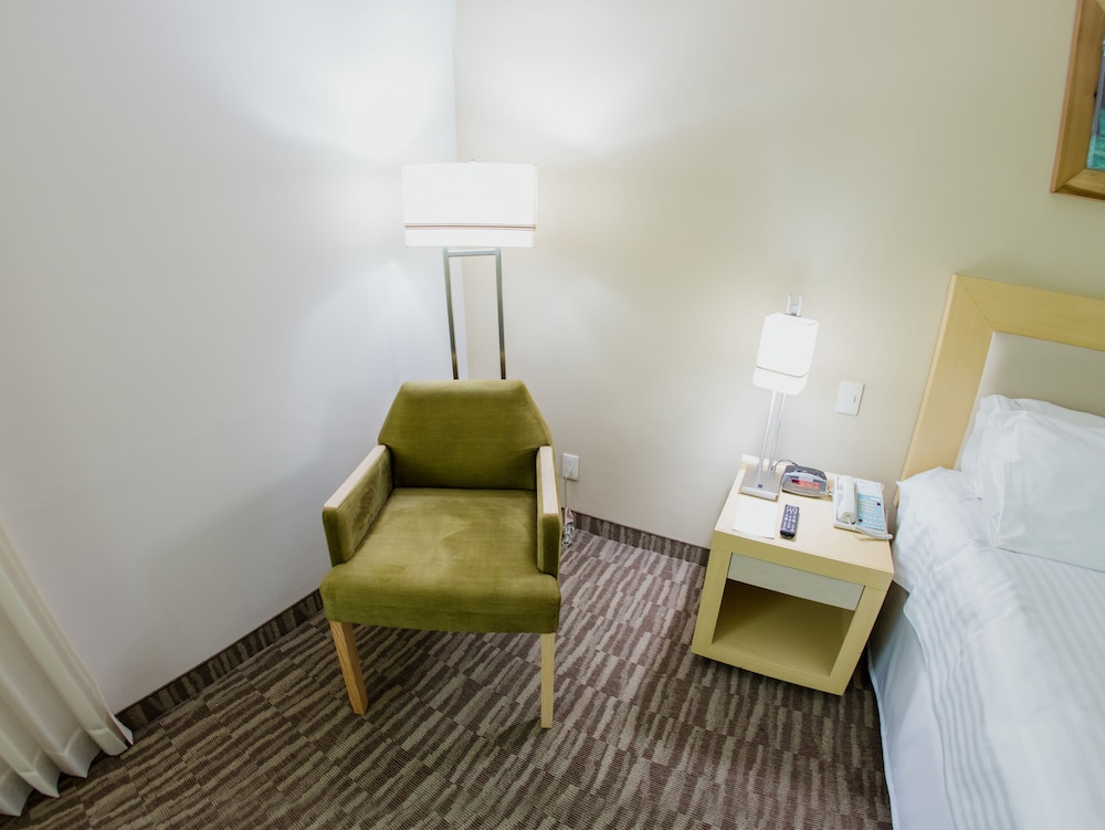 Excellence Express & Suites San Juan Del Rio 16/39