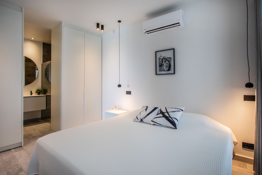 The Reef at Blue Bay Golf & Beach Resort 5/50