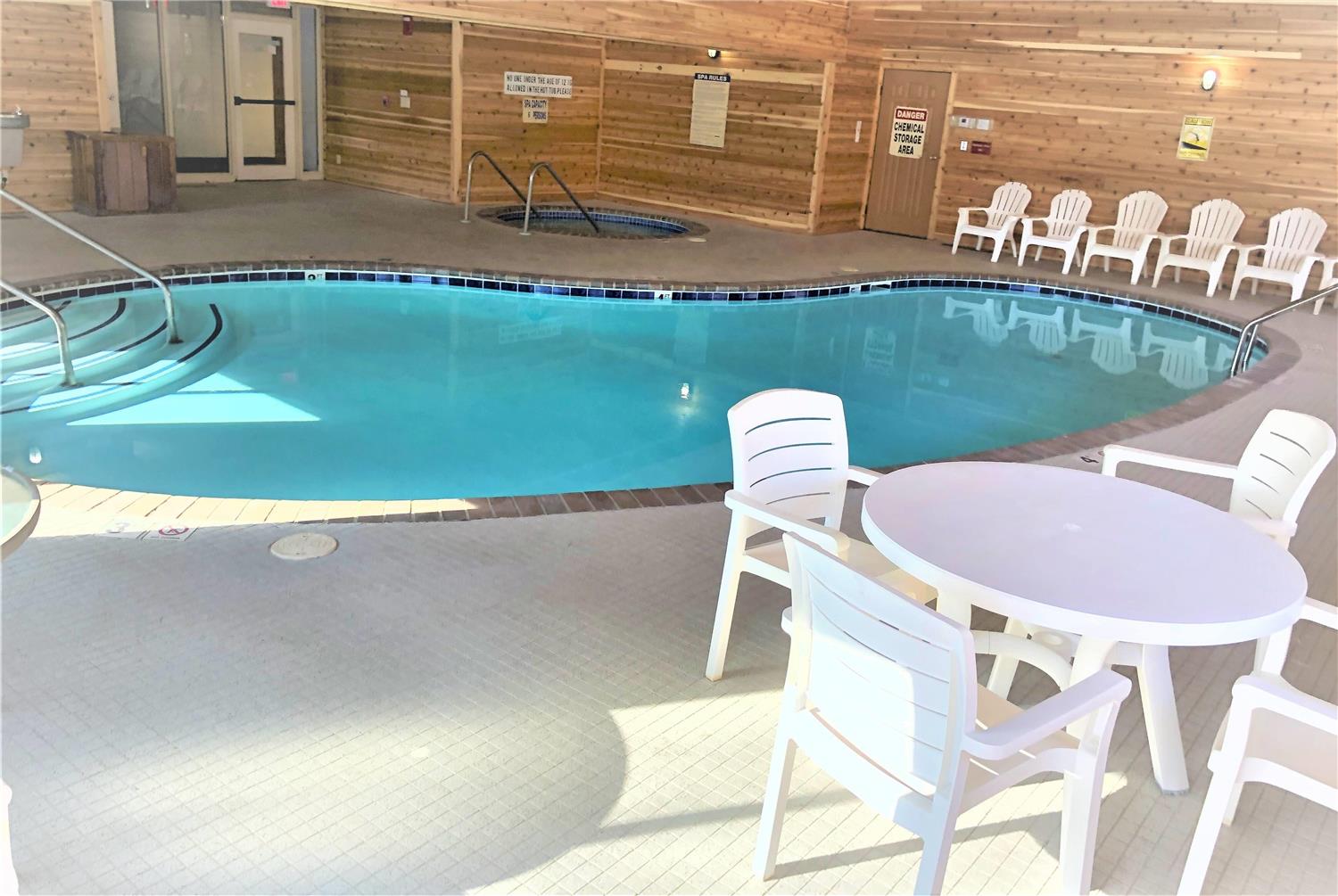 Super 8 By Wyndham Shakopee 13/29