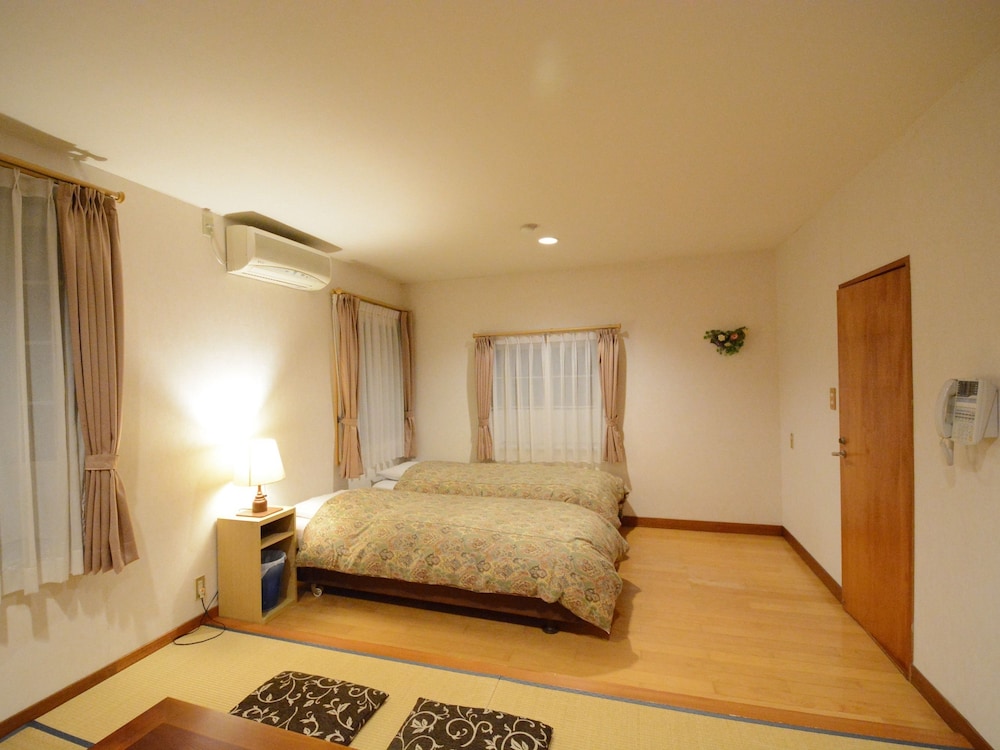 Pension Avenue 8/35