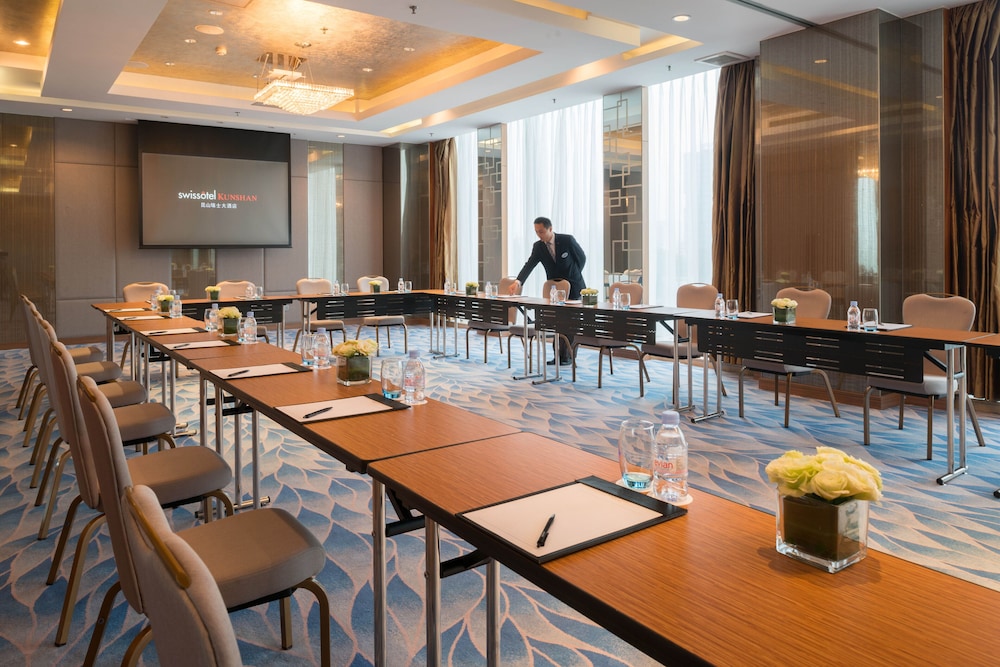 Paradox Kunshan Hotel 56/67