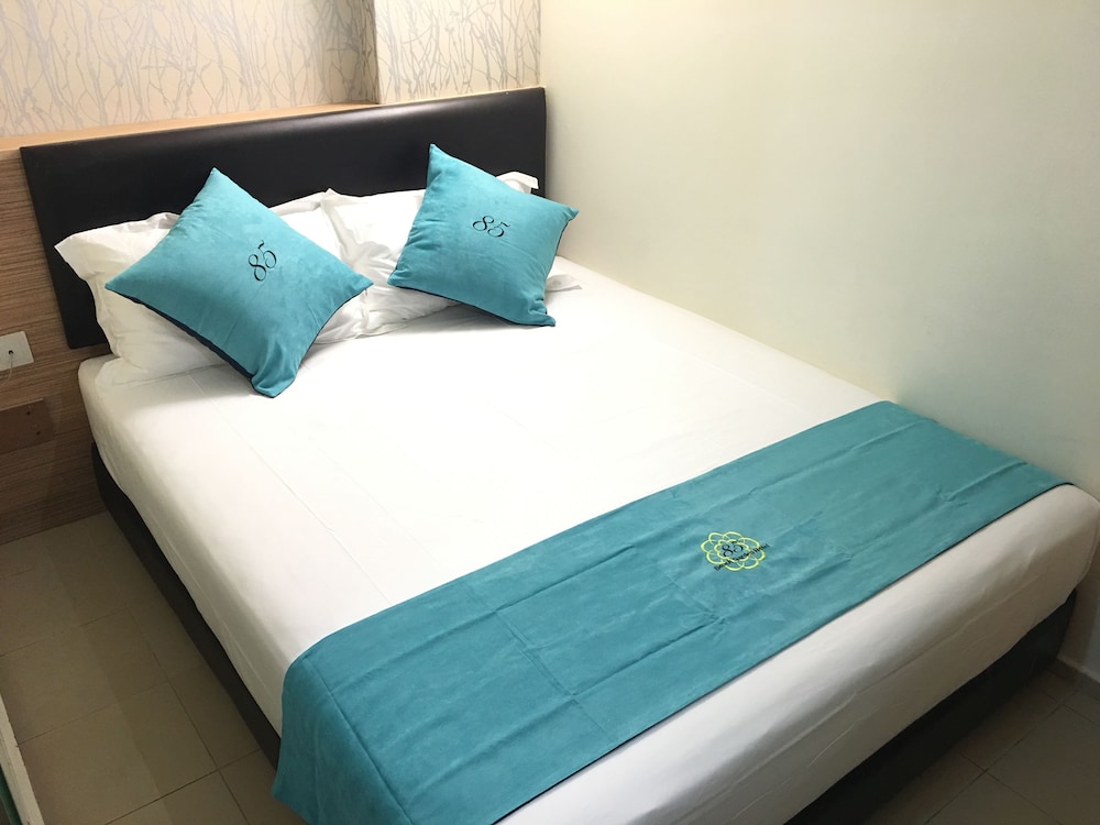 ST Signature Bugis Beach 40/76