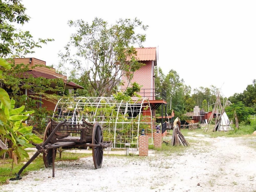 Cowboy Farm Resort Pattaya 26/39