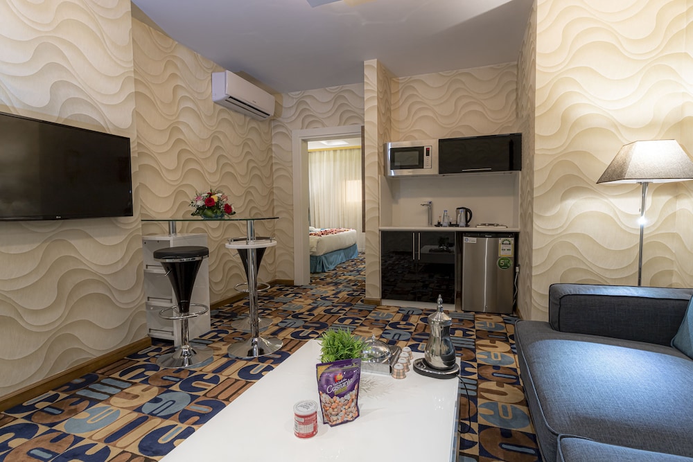 Y Platinum Hotel 35/43