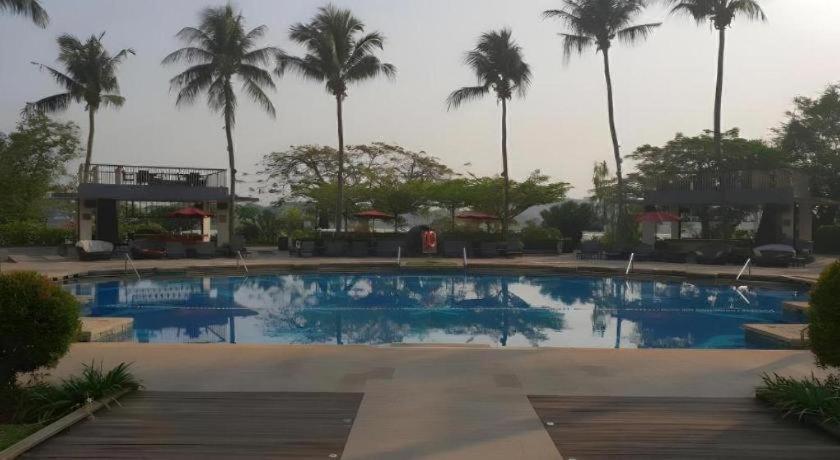 Jelita Bandara Banjarbaru 34/39