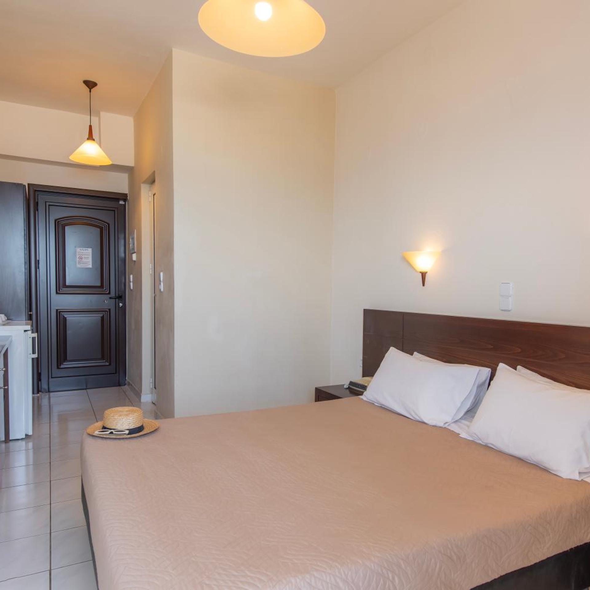TWIN/DOUBLE ROOM SEA VIEW