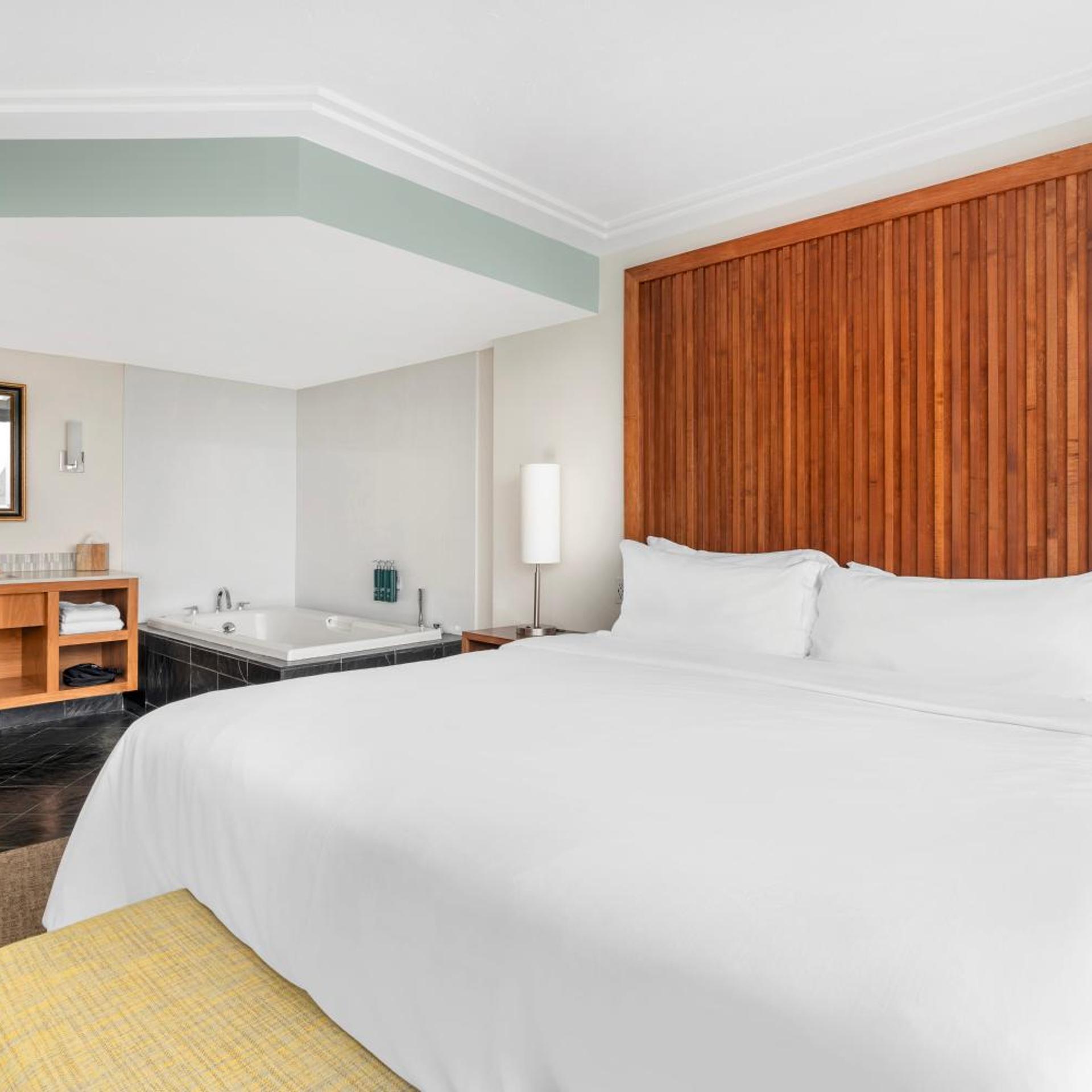 1 Bedroom, Suite, 2 Bathrooms، Embarc Vancouver 2/10