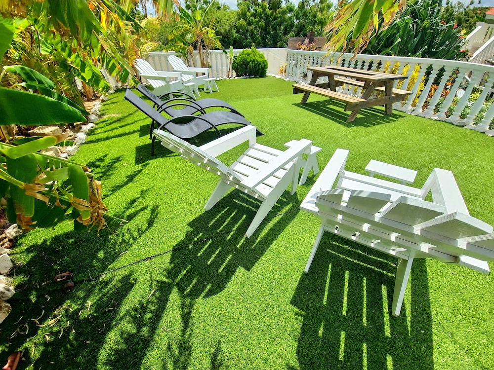 Adonai Hotel Boutique Bed And Breakfast 77/93