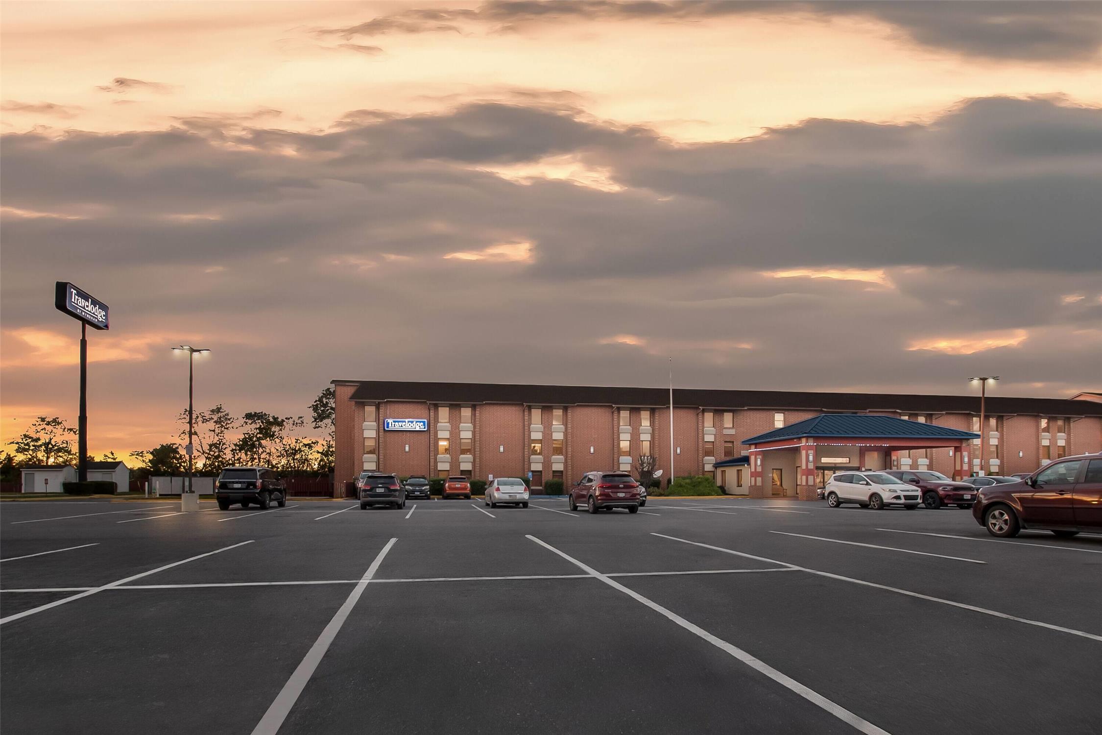 Travelodge By Wyndham Winchester 17/39