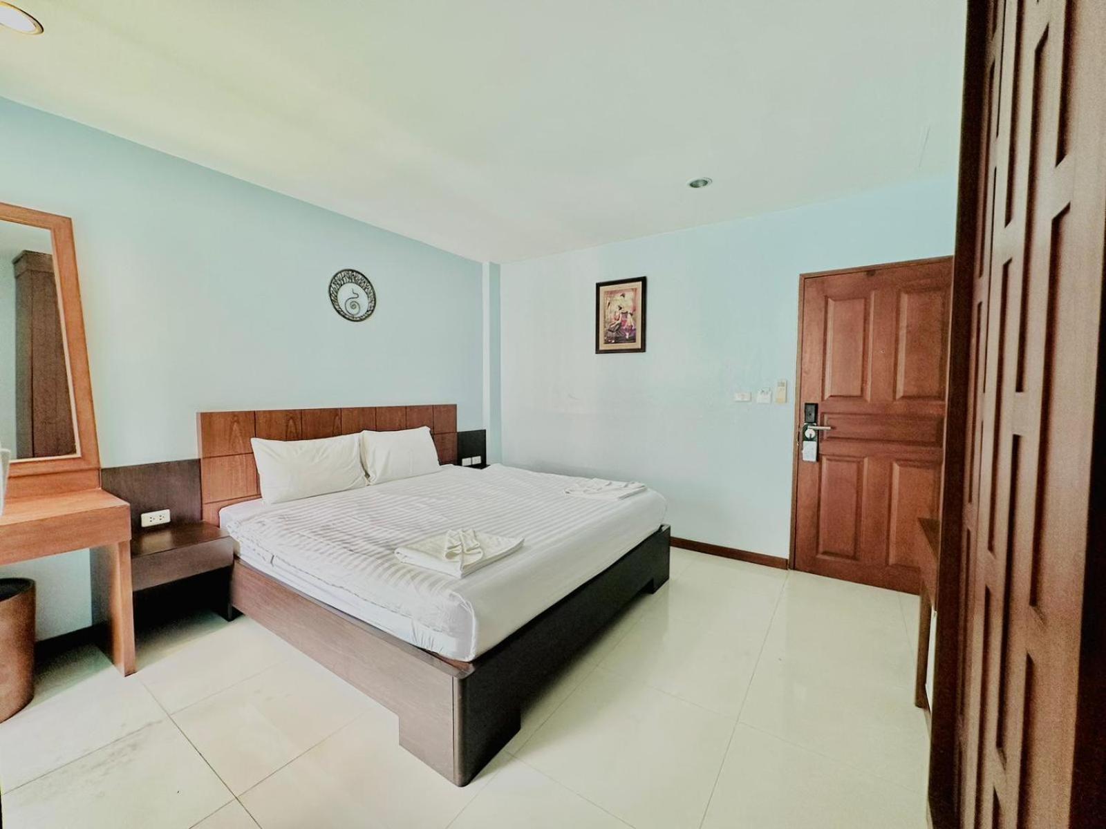 Cokoon Deva Patong Hotel 3/38