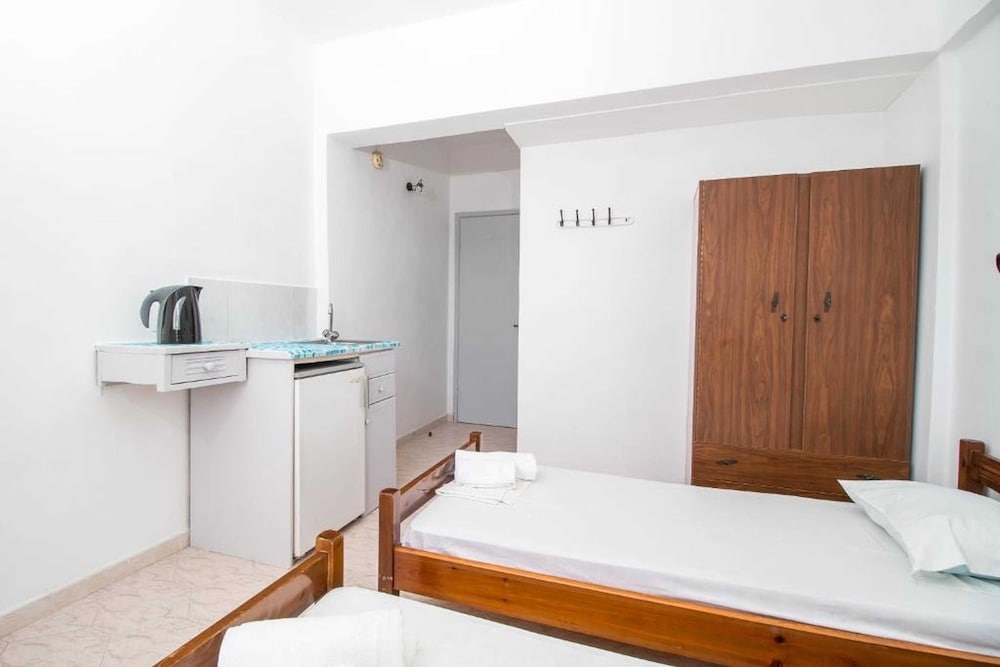 Nikos BnB Rooms 21/50