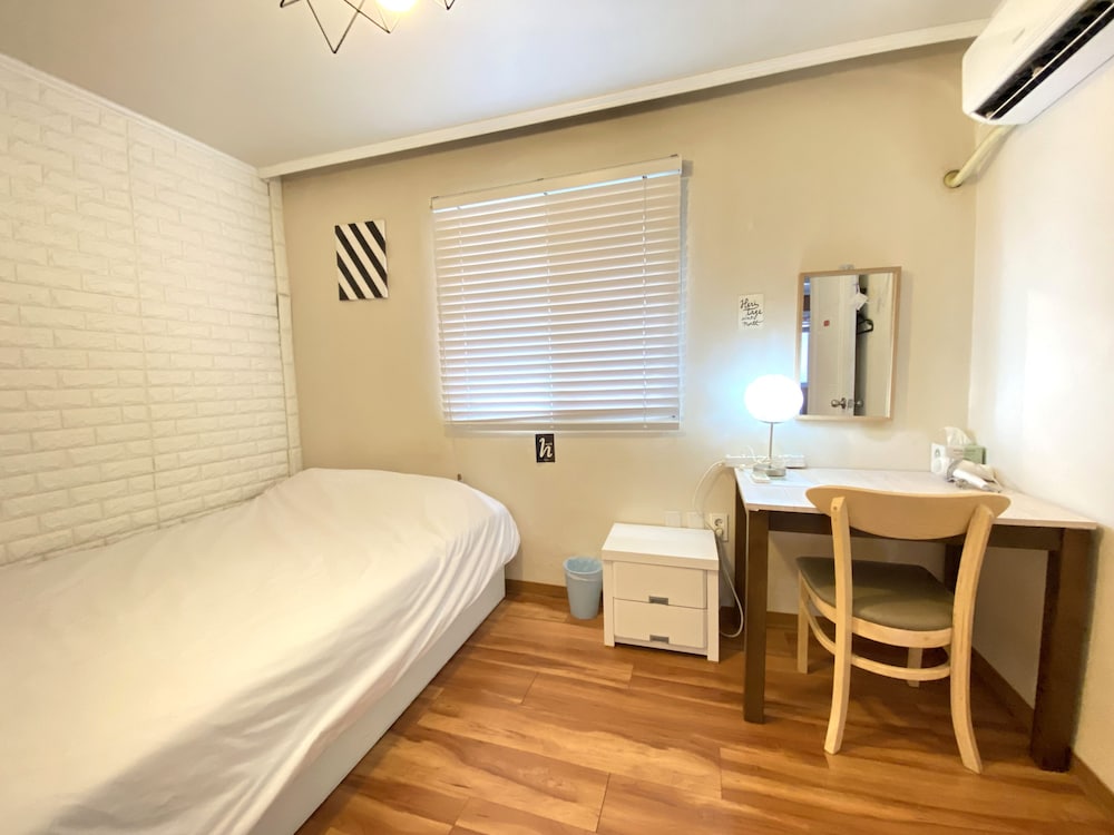 Aroha Guest House 17/67