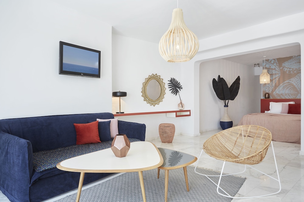 Kouros Hotel and Suites 21/41