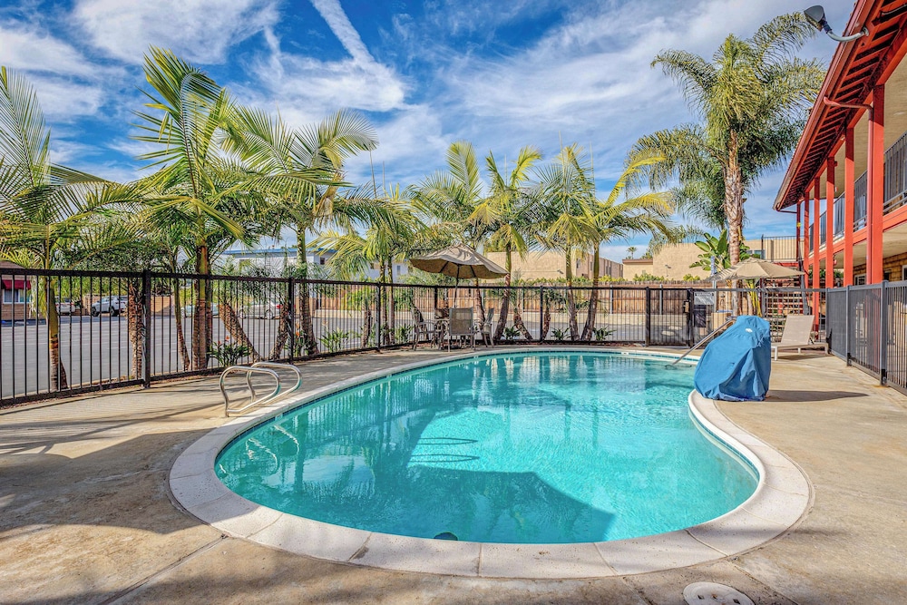 Motel 6 Carlsbad, CA - North Near Legoland 59/66