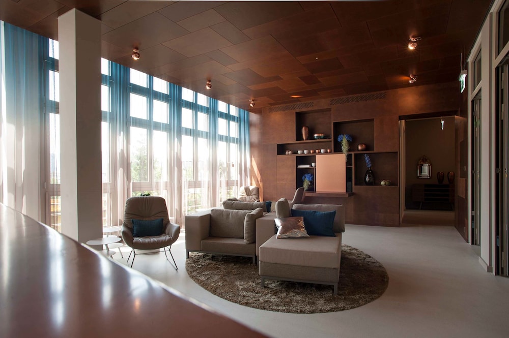 Emma House All Suite 38/60