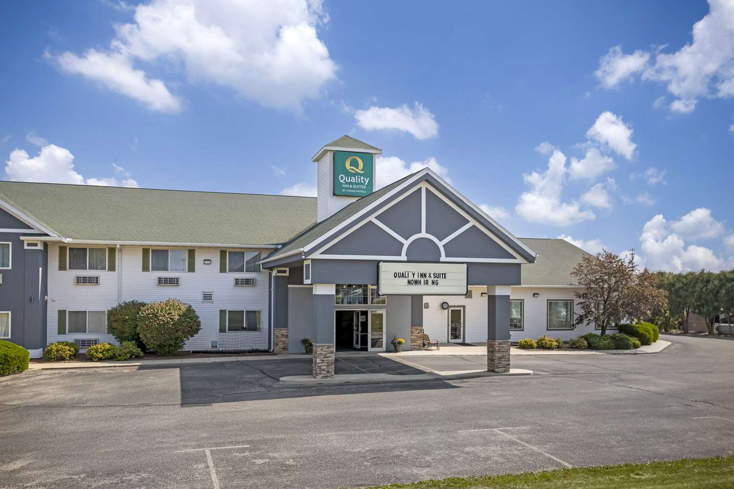 Quality Inn and Suites Stoughton Madison South 1/9