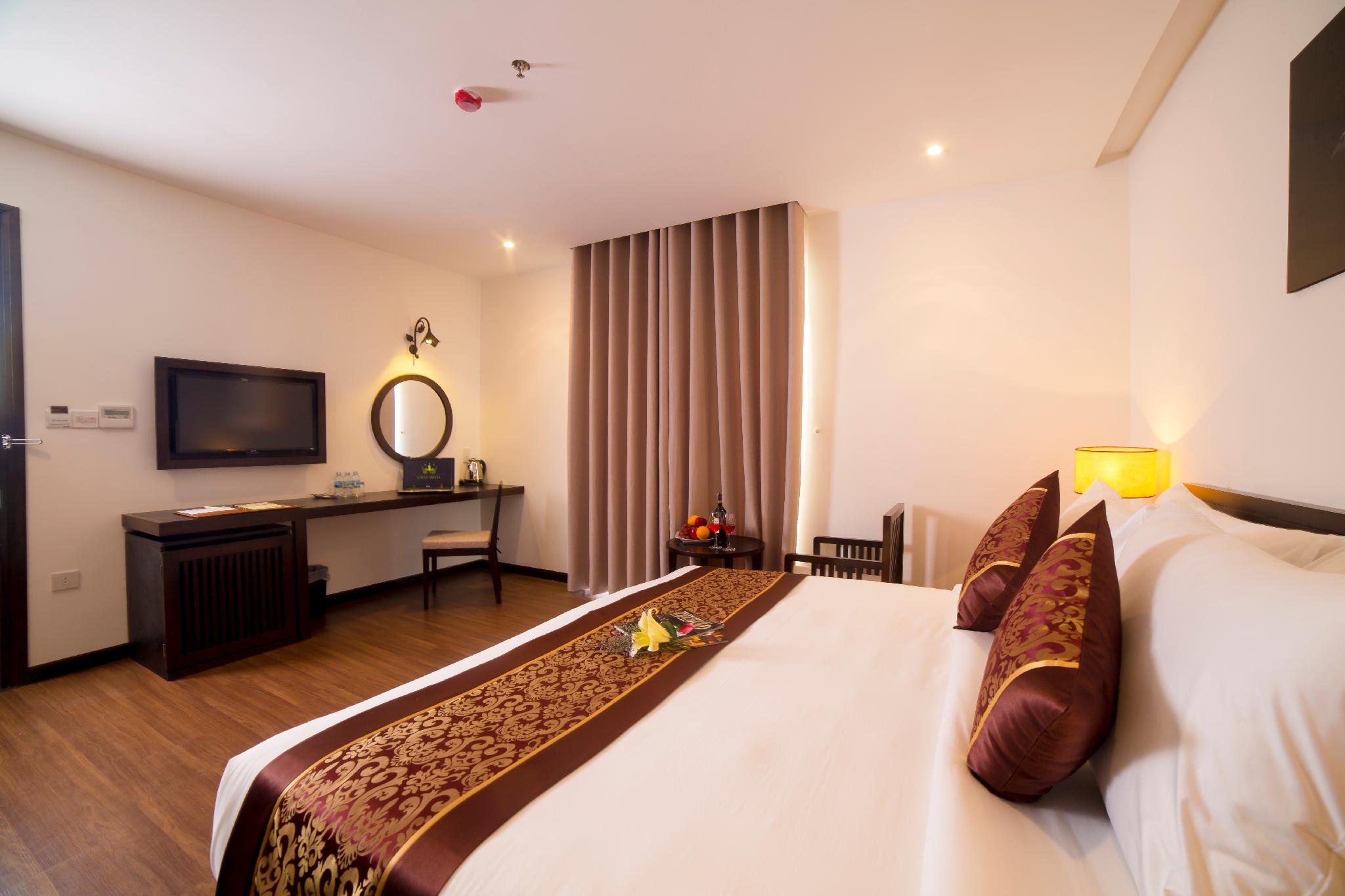 Semi Room, Senior, Deluxe, Triple, 1 Double and 1 Single Bed