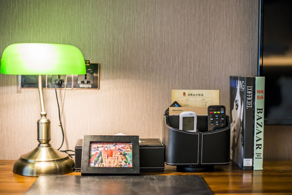 M G Hotel 45/58