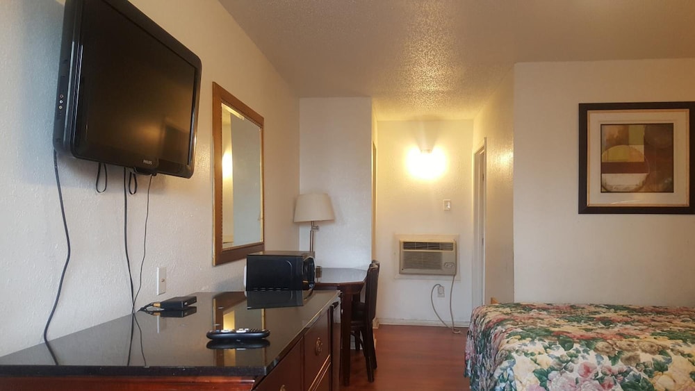 Monte Carlo Motel 20/39