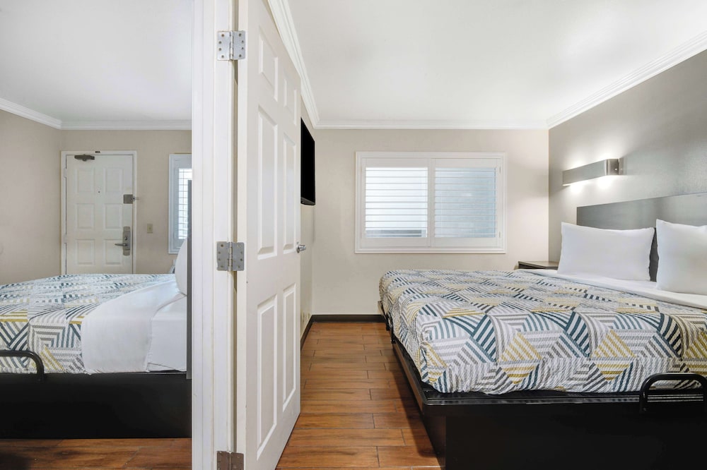 Deluxe, Suite, 2 Queen Beds