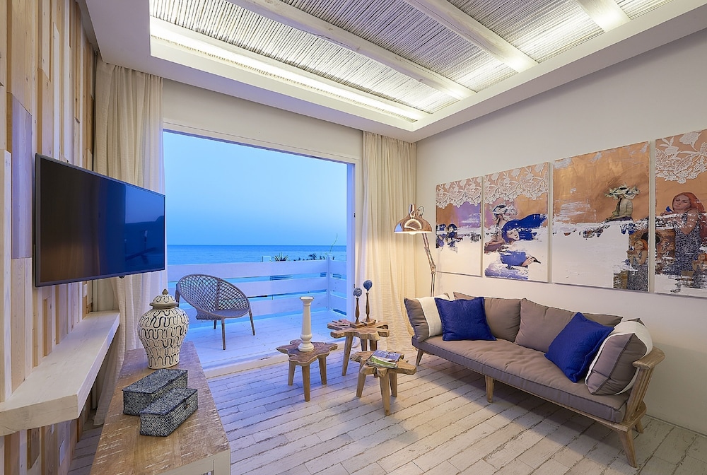 Artemis Seaside Resort 52/82