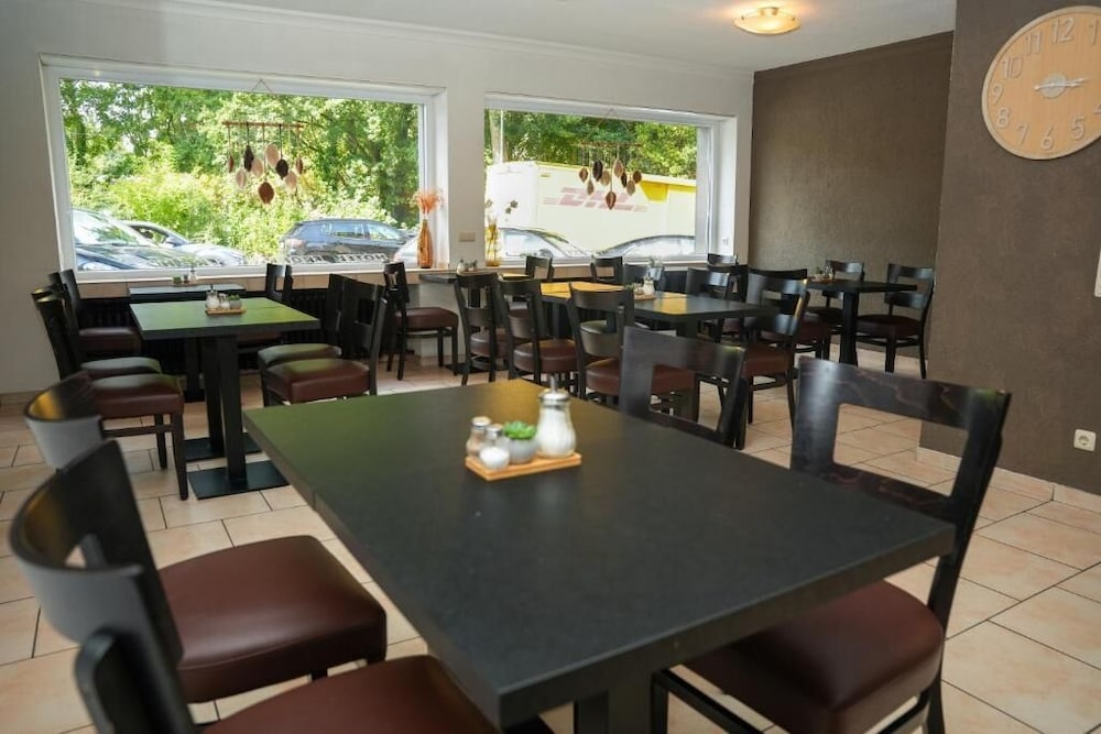 Frohnhauser Hof Hotel 36/42