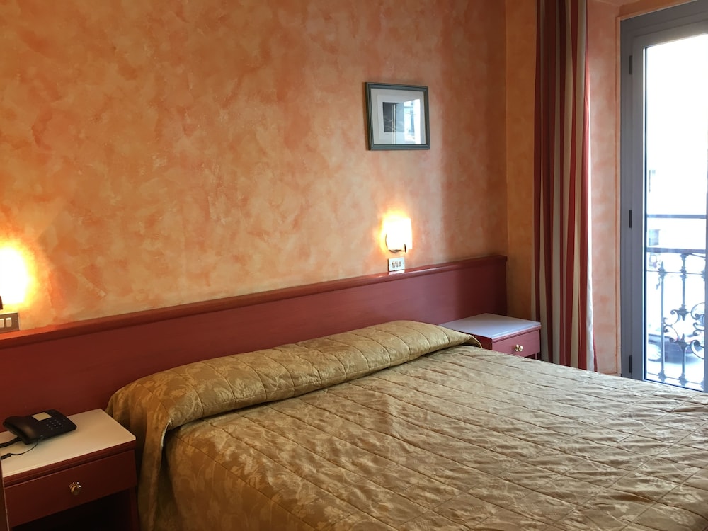 Hotel Aurora 13/38