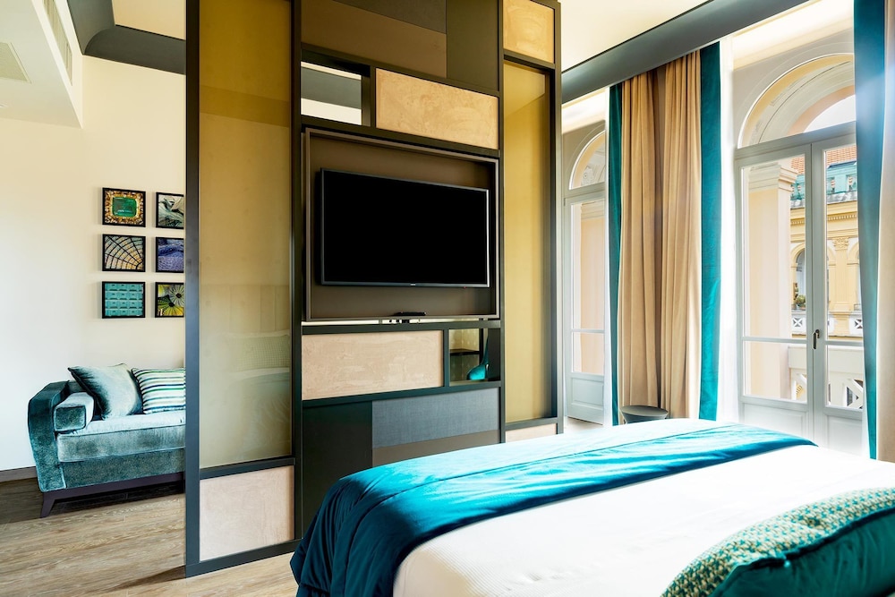 Amadomus Luxury Suites 12/46