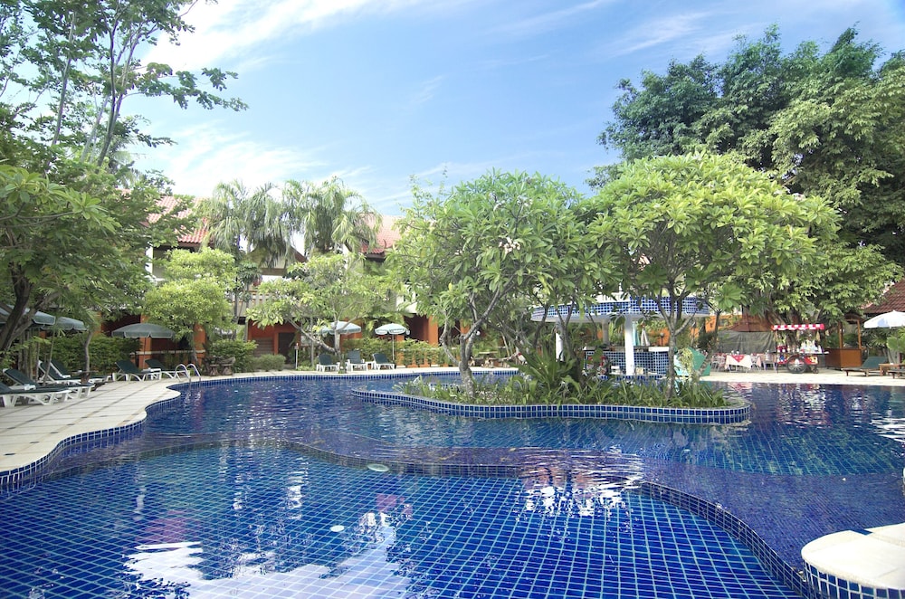 Phuket Leelavadee Hua Ting Resort 34/50