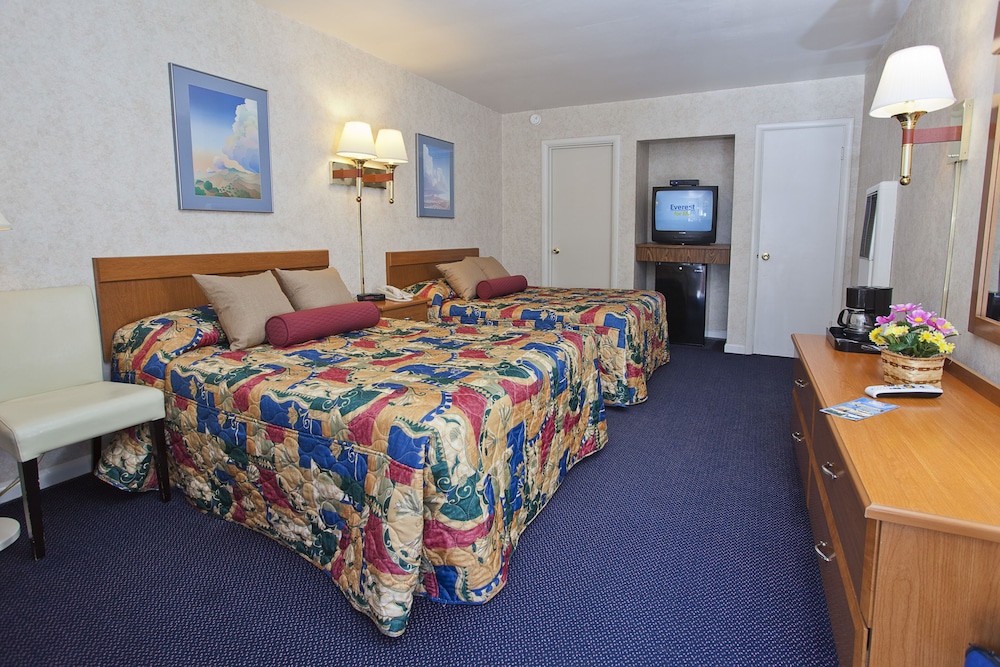 Town House Motel 38/46